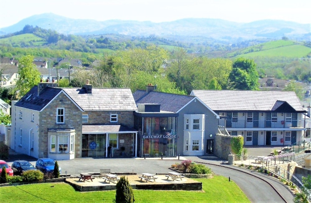 The Gateway Lodge Donegal 2/56
