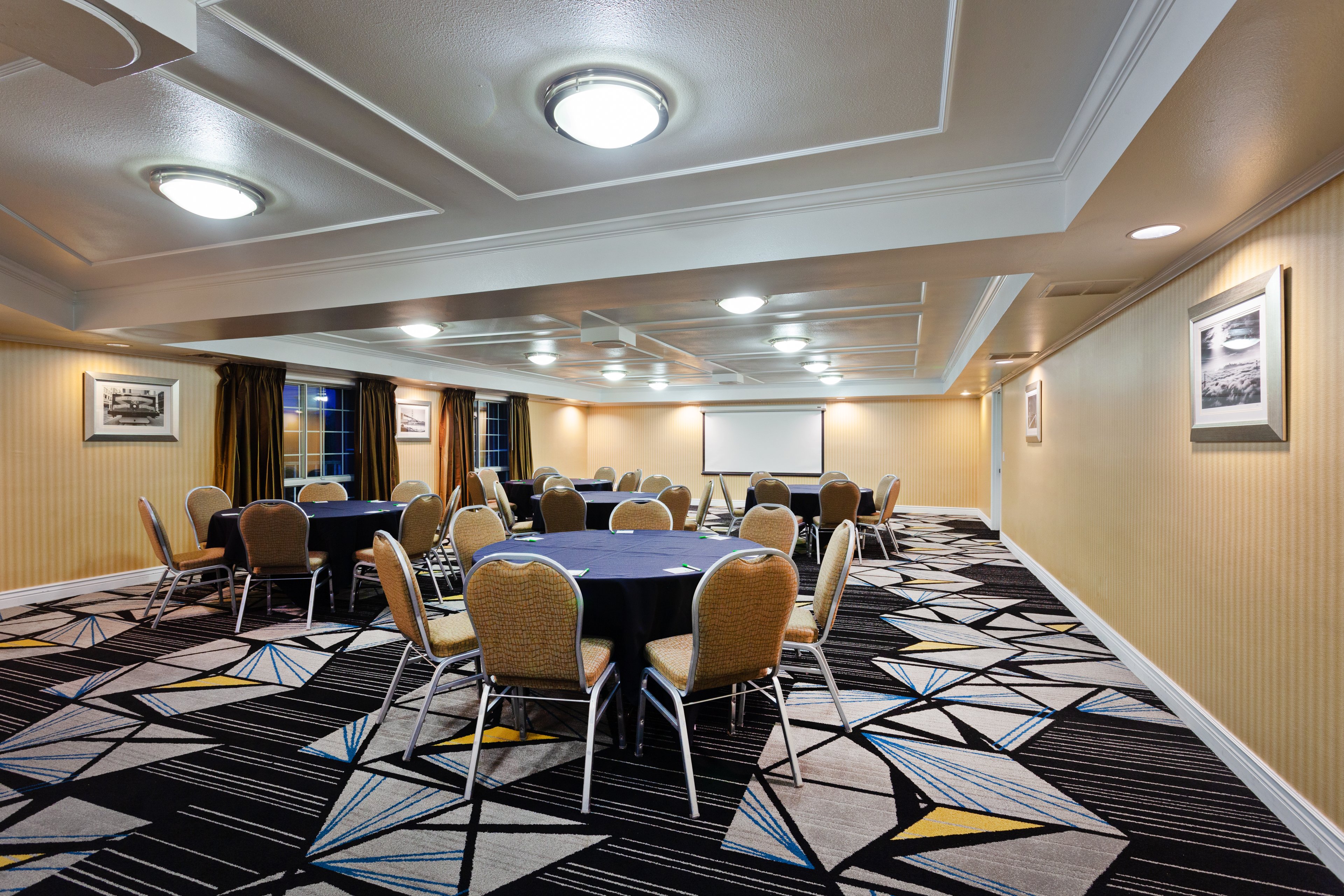 Holiday Inn San Mateo 60/65