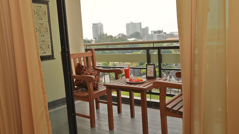 Pattaya Loft Hotel 41/55