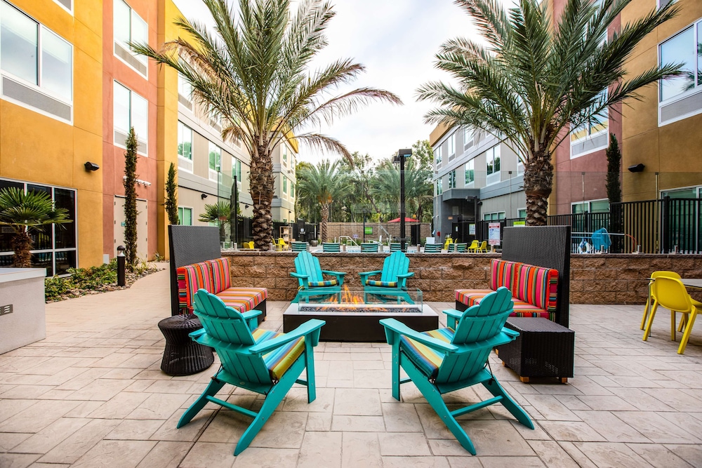 Home2 Suites By Hilton Carlsbad CA 29/44