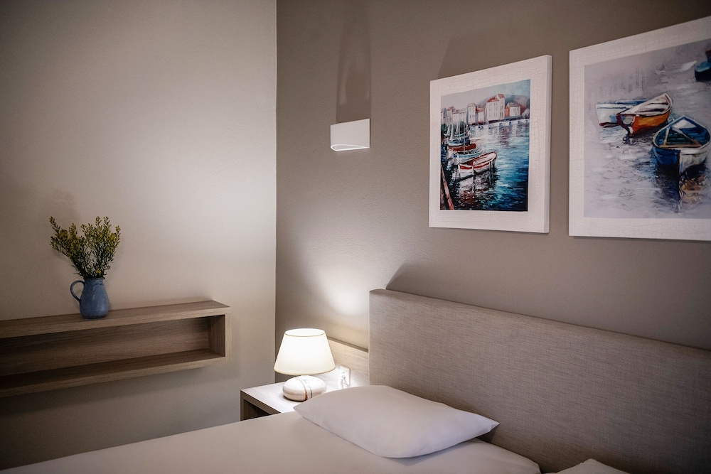 Alianthos Suites 28/50