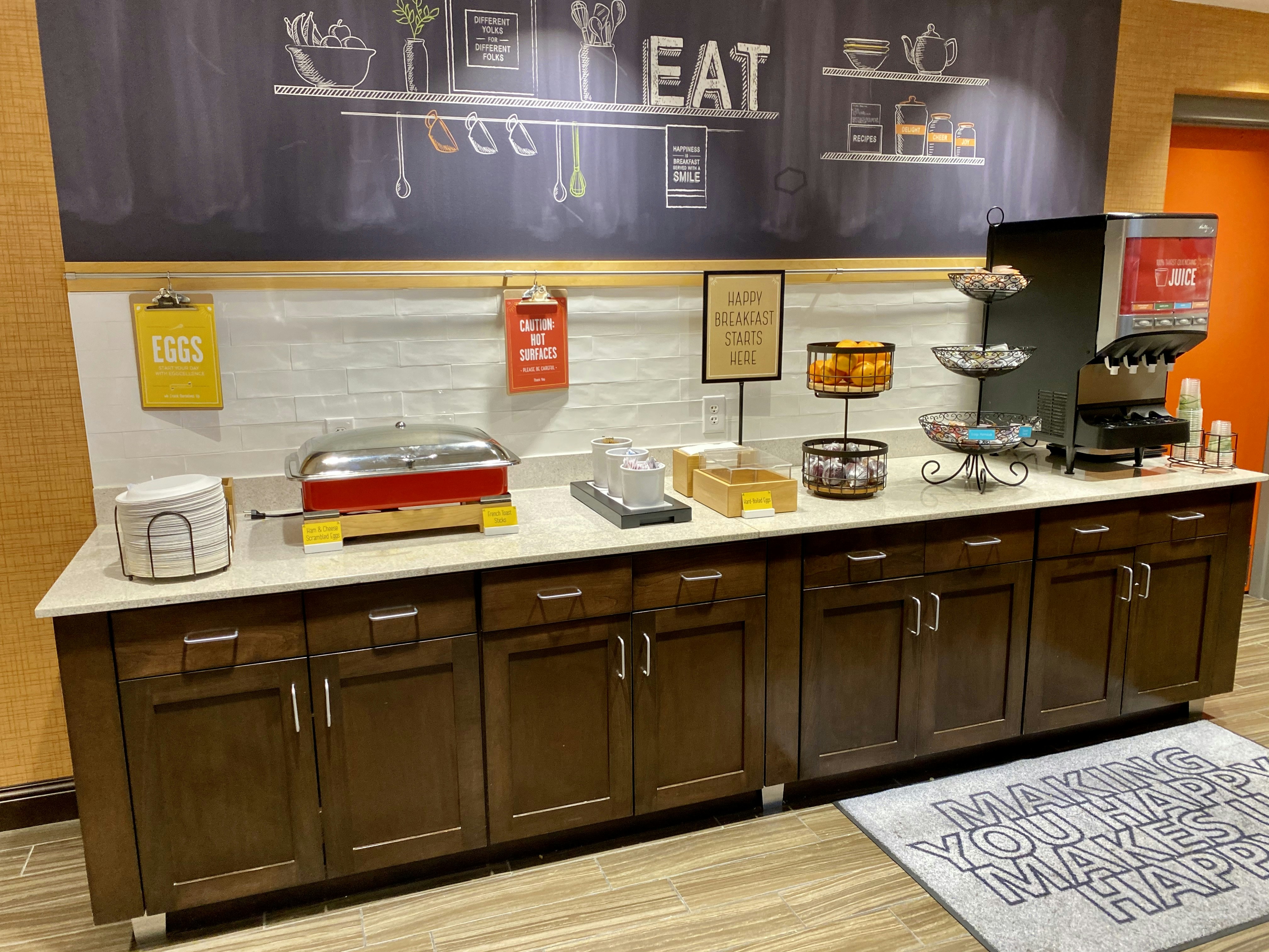 Hampton Inn Suites Deland 54/77