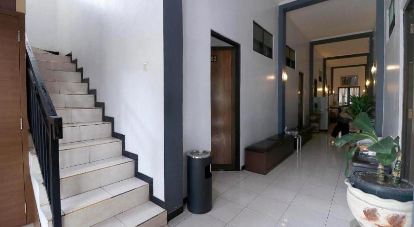 Reddoorz Plus Near Undip Tembalang 34/47