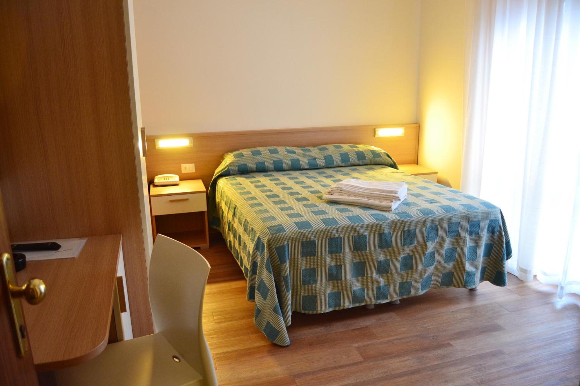 Family, Side Sea View، Hotel Midi 5/9