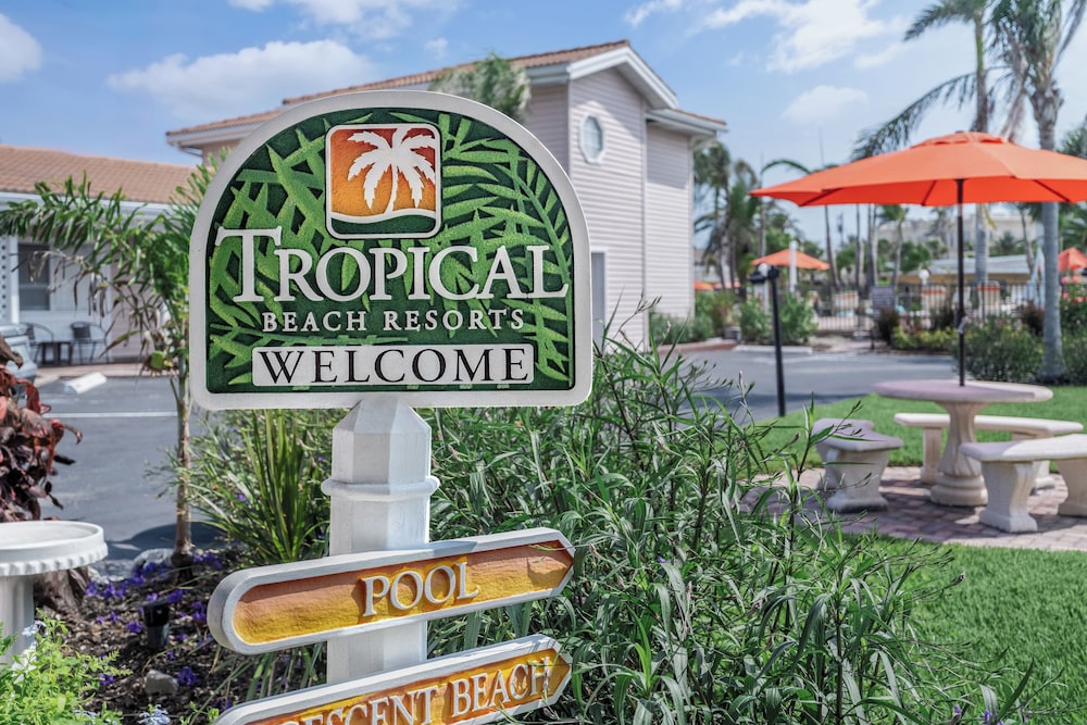 Tropical Beach Resorts 4/79