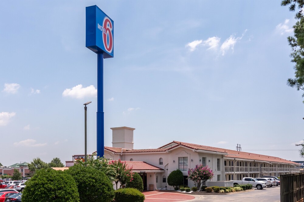 Motel6 North Little Rock, AR - McCain in NORTH LITTLE ROCK - AR