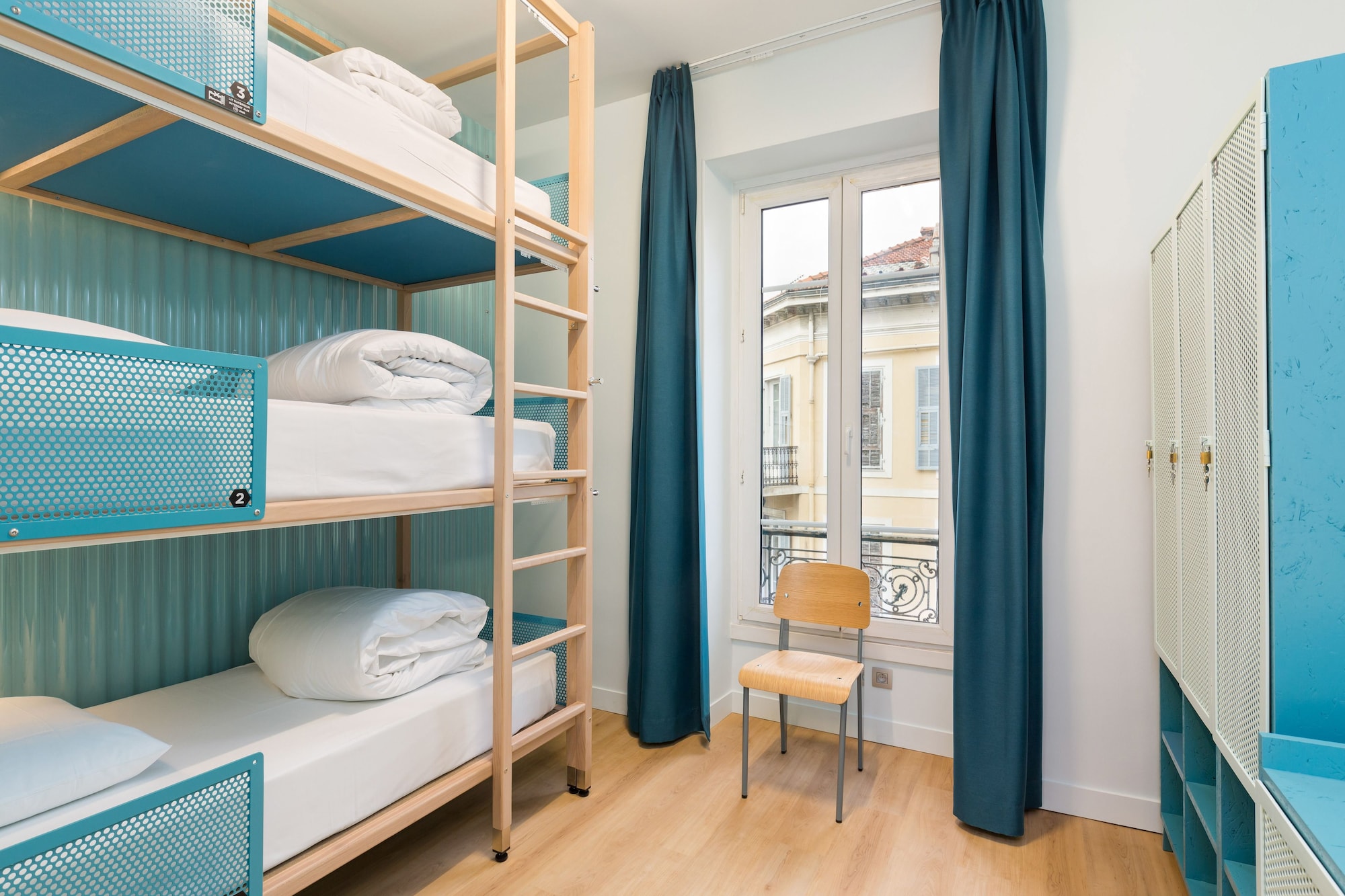 PRIVATE, MIXED DORM, 3 PEOPLE