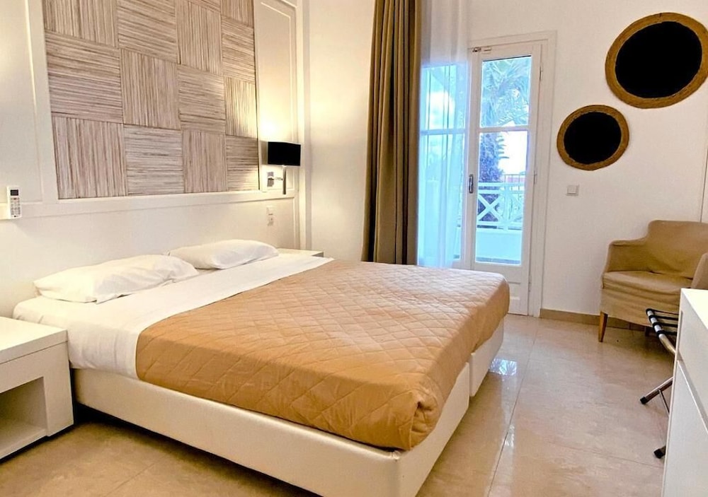 Smy Santorini Suites & Villas 20/76