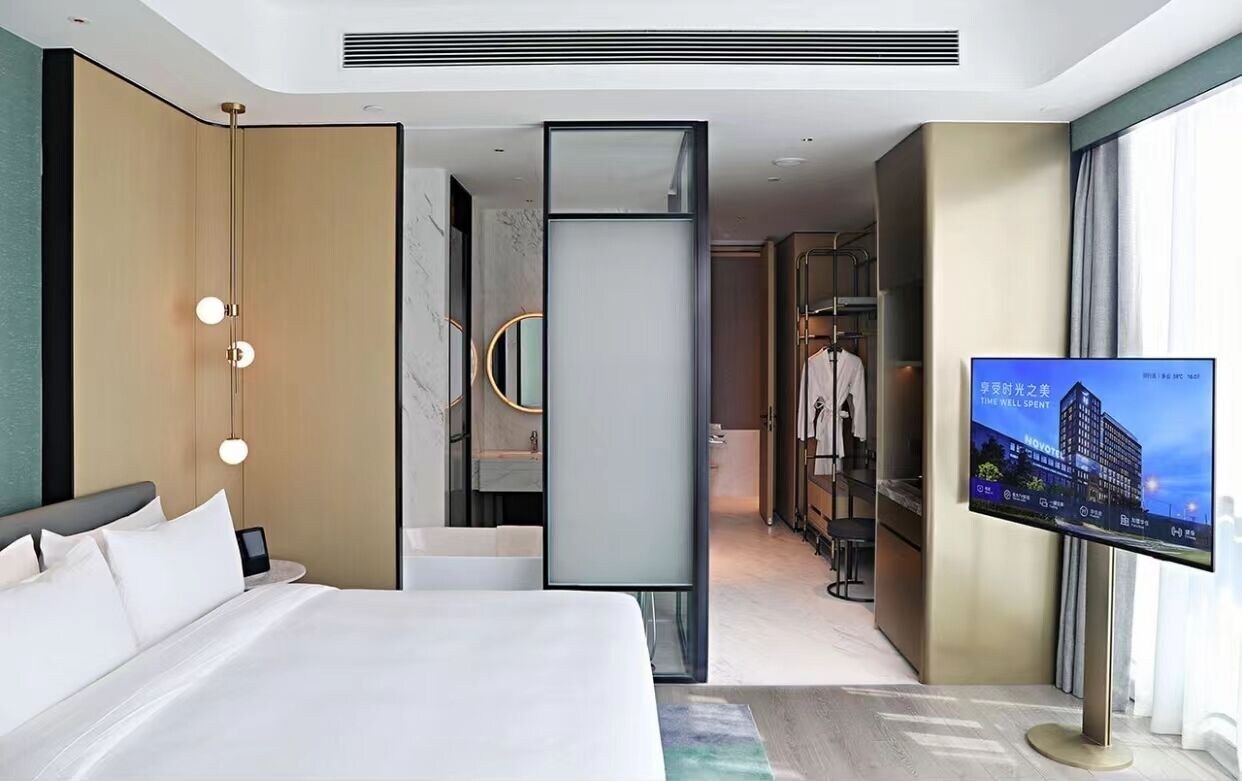 Deluxe, King Bed, Novotel Shanghai Wanyuan 4/7
