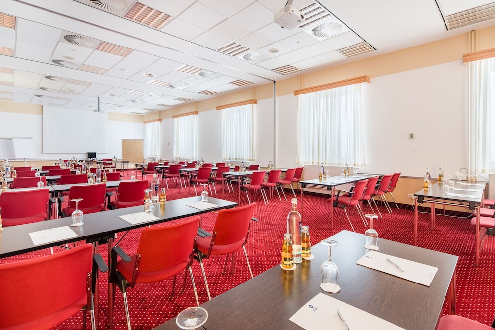Airways Hotel Frankfurt Airport West 41/50
