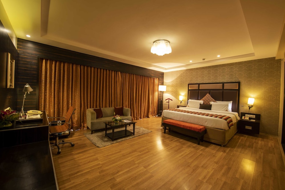 EXPRESS INN NASHIK 12/31