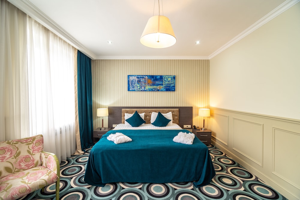 Mildom Hotel 16/36