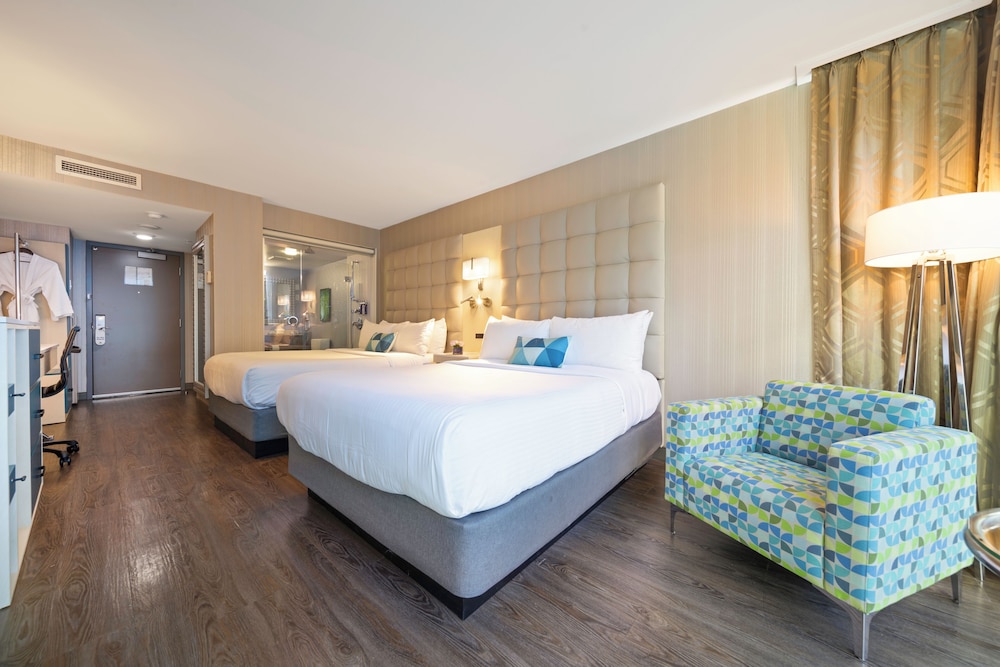 DELUXE, QUADRUPLE, 2 QUEEN BEDS, TERRACE