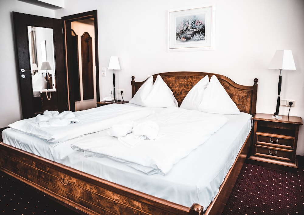 غرفة ديلوكس بسرير كوين بإطلالة على المدينة، Cella Central Historic Boutique Hotel 4/10