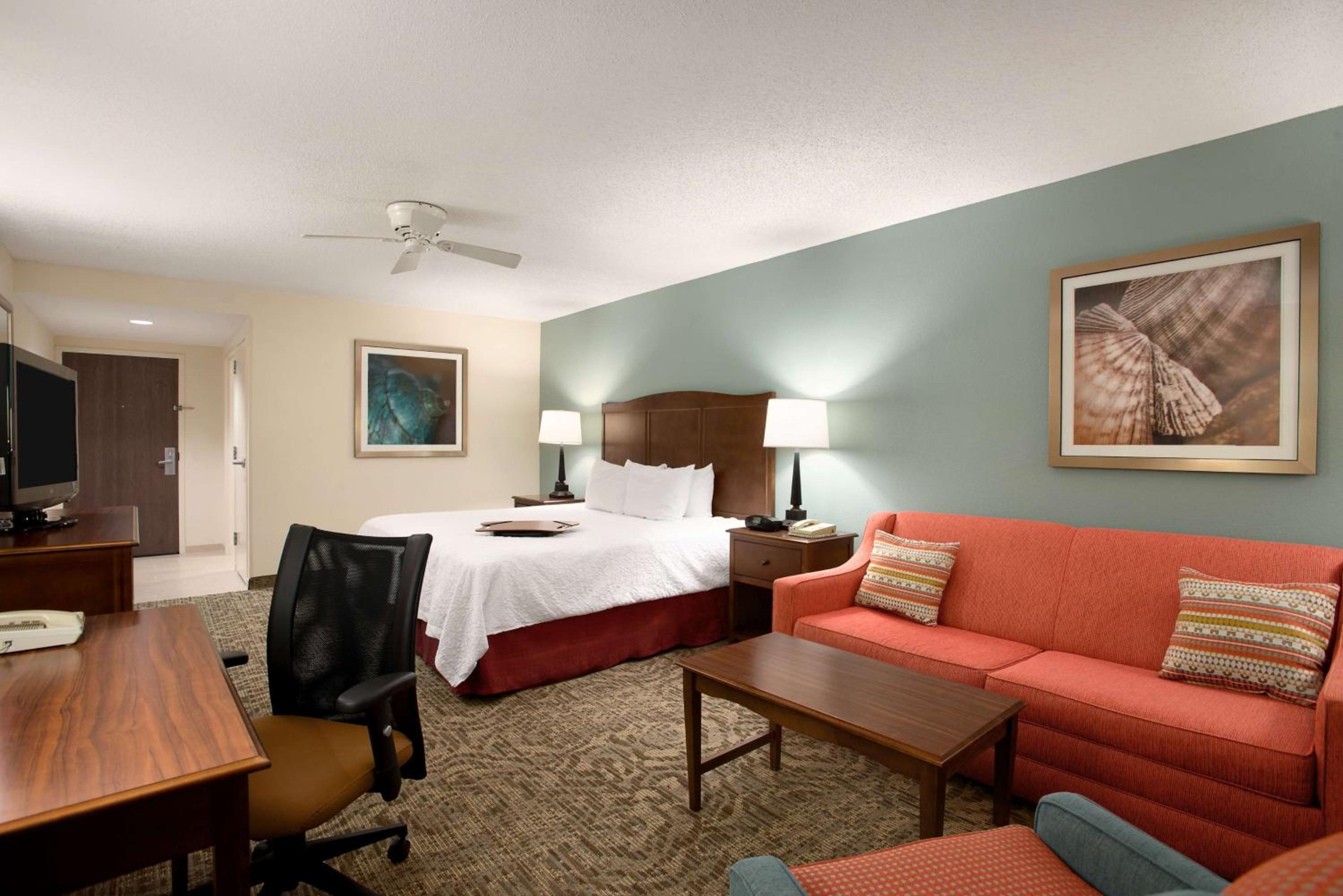 Room at Hampton Inn & Suites Outer Banks Corolla, COROLLA - NC