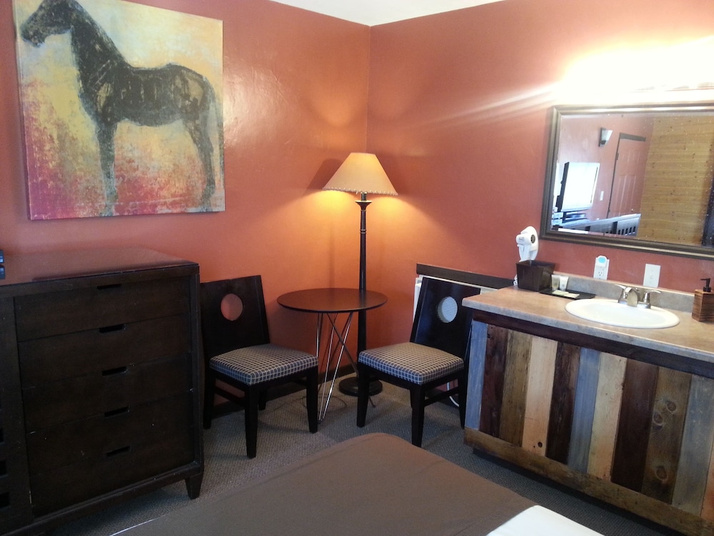 Canyons Lodge 20/37