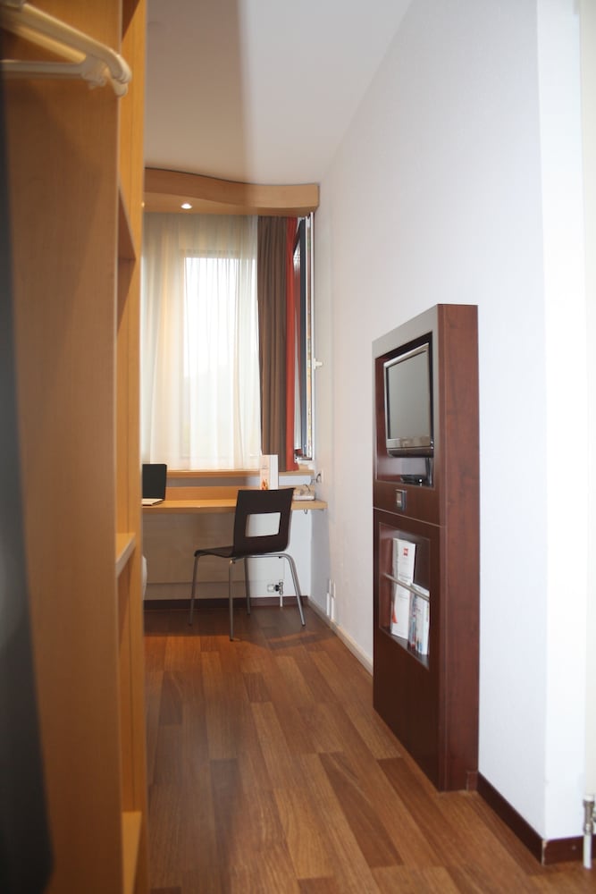 Ibis Luzern Kriens 22/59
