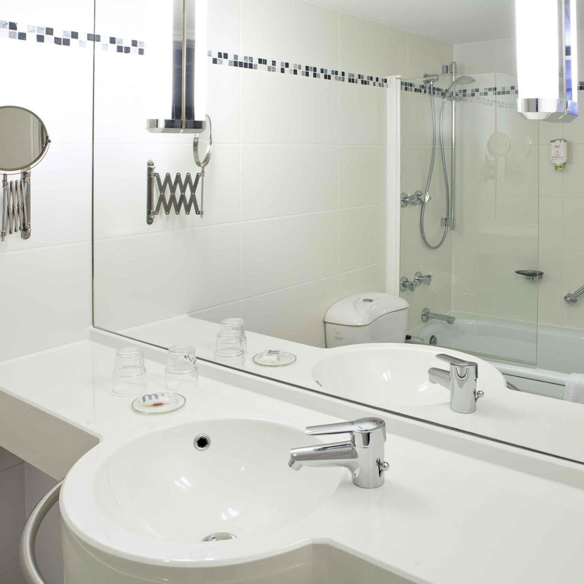غرفة قياسية بسرير كينج، MERCURE HOTEL HAMM 8/8