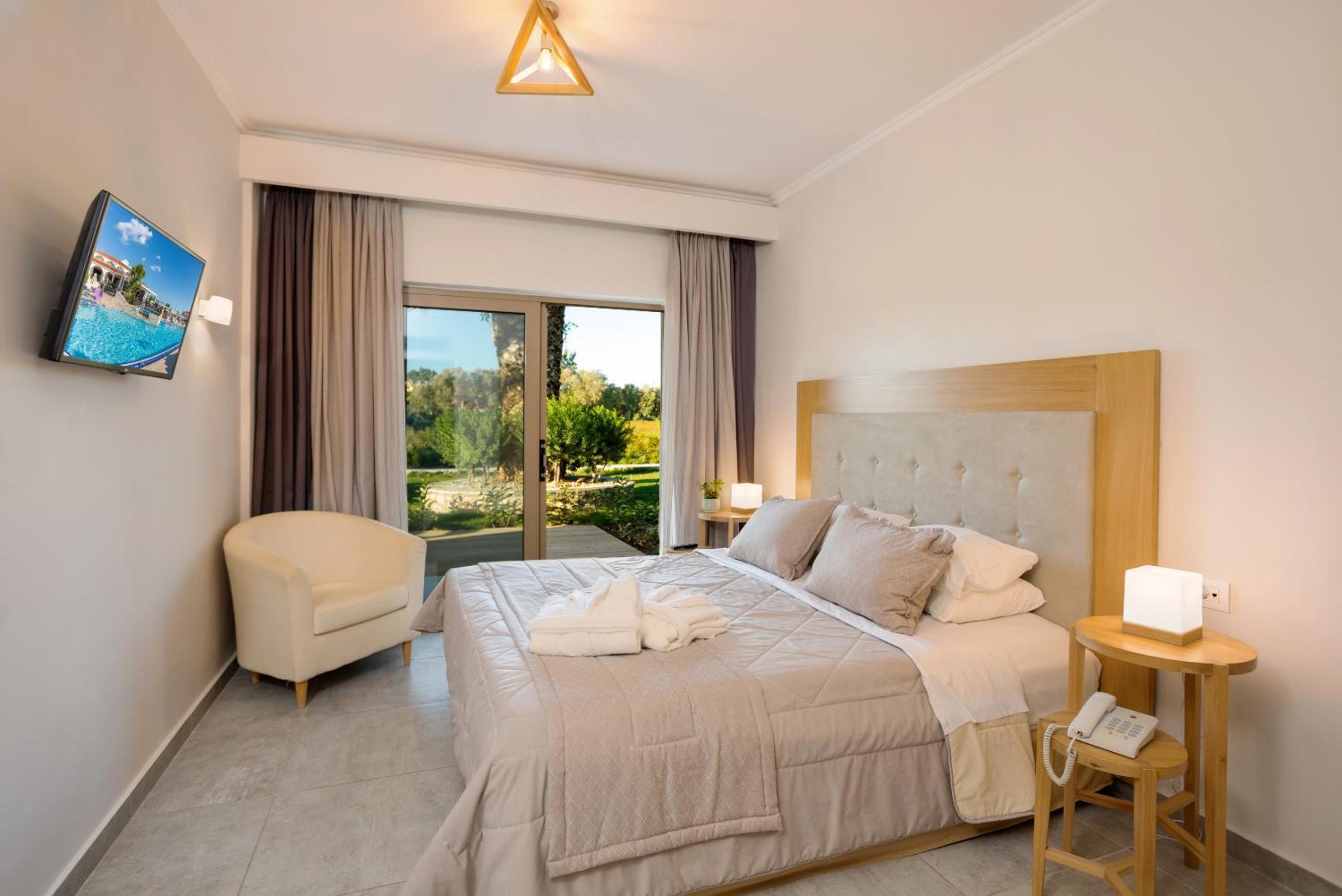 VenusHotel and Suites 15/50