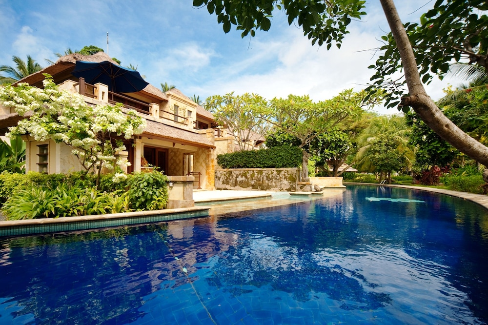 Pool Villa Merumatta Senggigi 2/50