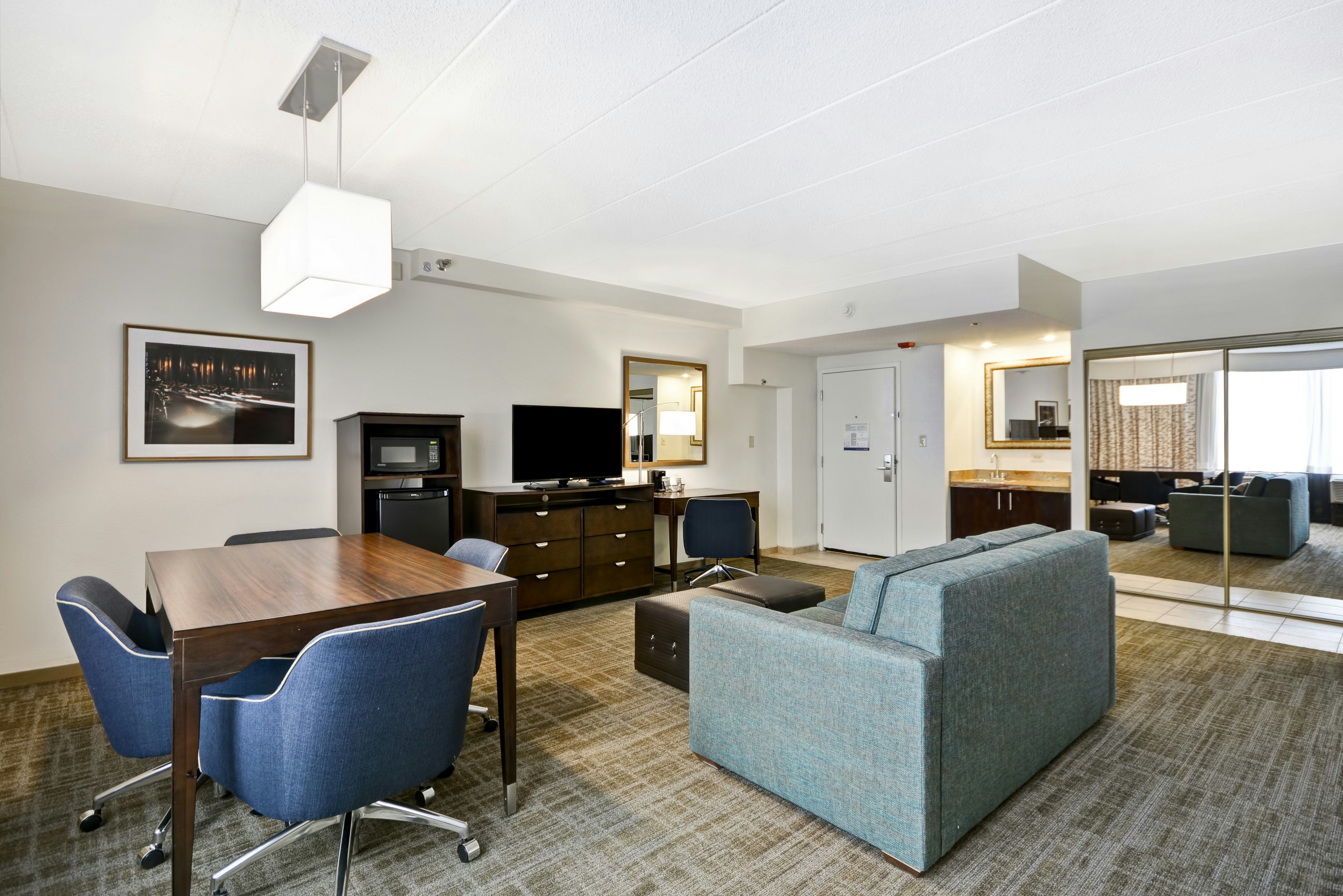 Hampton Inn Naperville 27/52