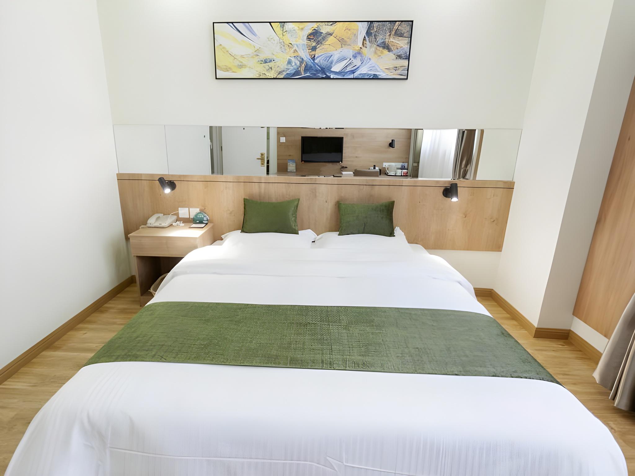 Superior, King and Queen Bed