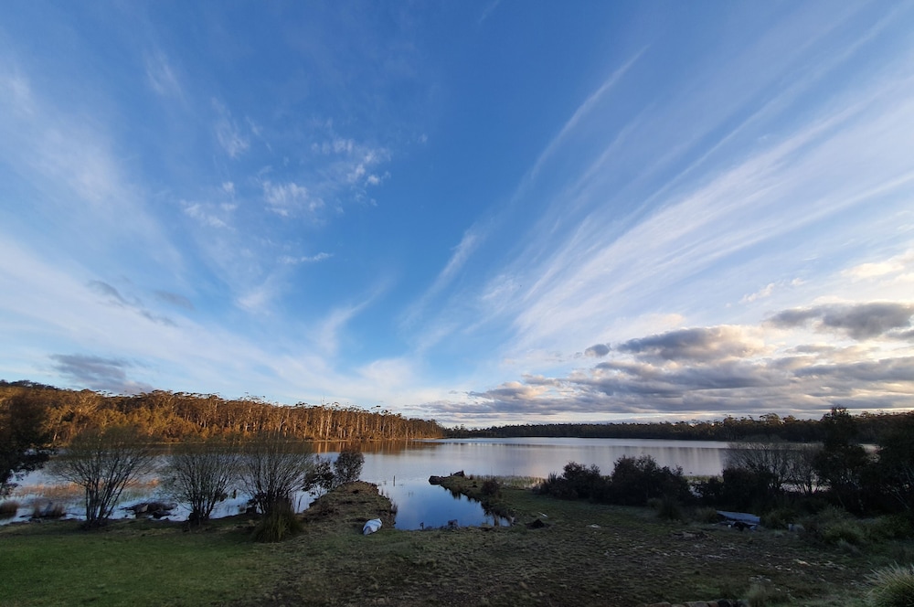 LAKE YALLEENA 22/33