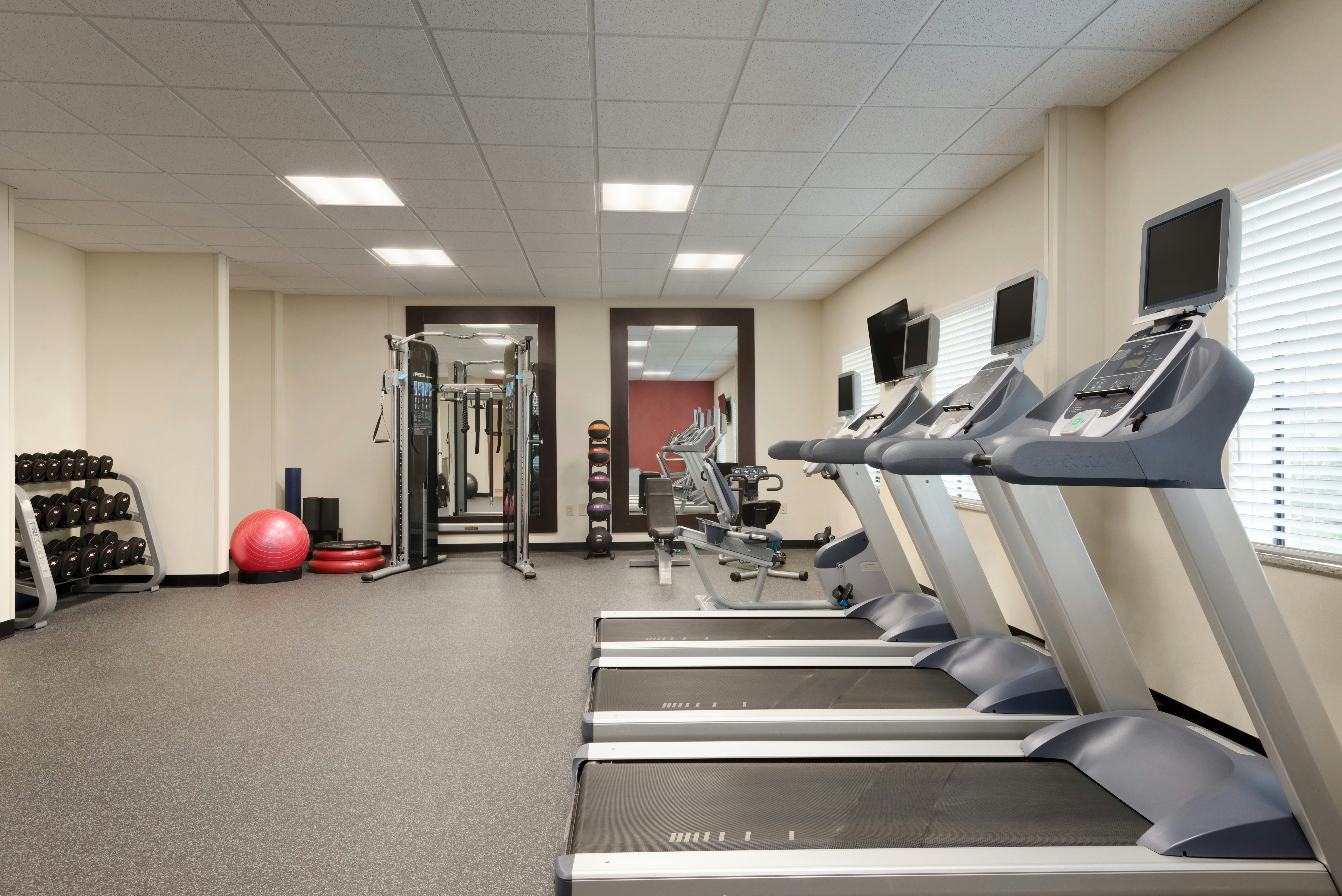 Homewood Suites By Hilton Jacksonville Deerwood Park 10/34