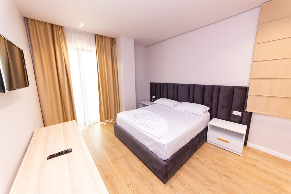 Hotel Alion 3/48