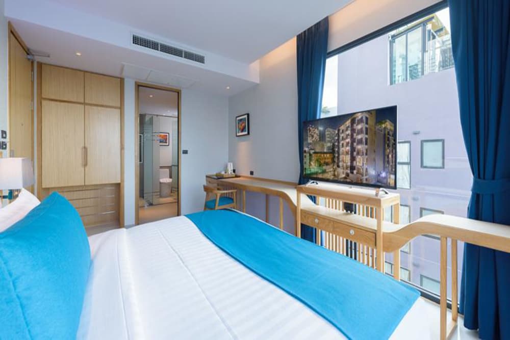 Deep Blue Z10 Pattaya 23/42