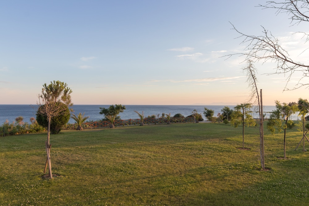 King Maron Beach Hotel & Spa 35/50