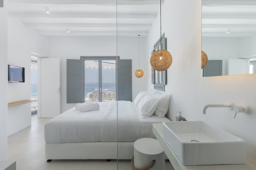 Sea Line Villas Adults Only 25/27