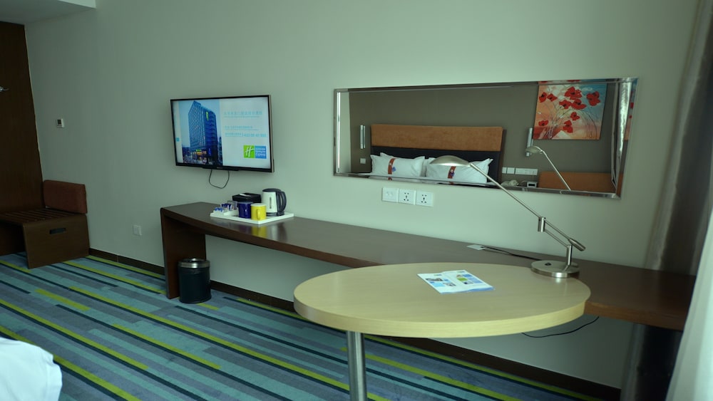 HOLIDAY INN EXPRESS WEIHAI HI-TECH ZONE 30/31