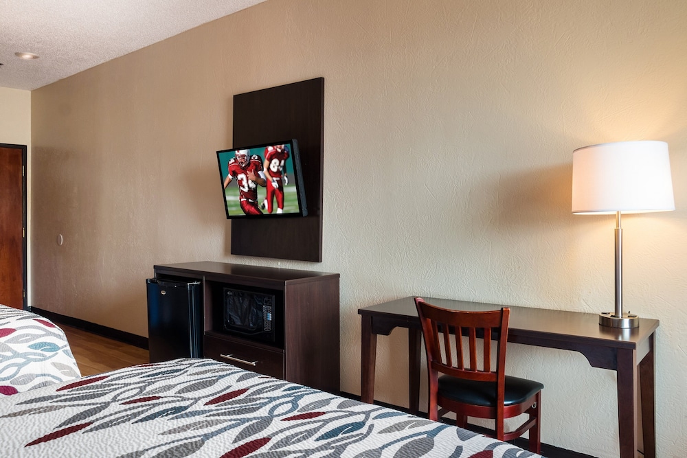 Red Roof Inn Dumas 13/32
