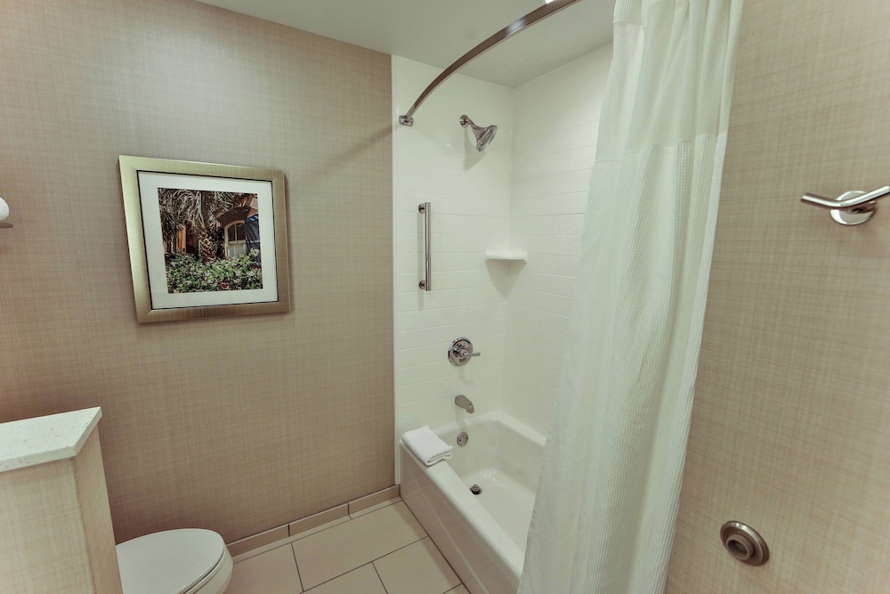 غرفة بسريرين كوين لذوي الإعاقة، Fairfield Inn And Suites Savannah Midtown 7/8