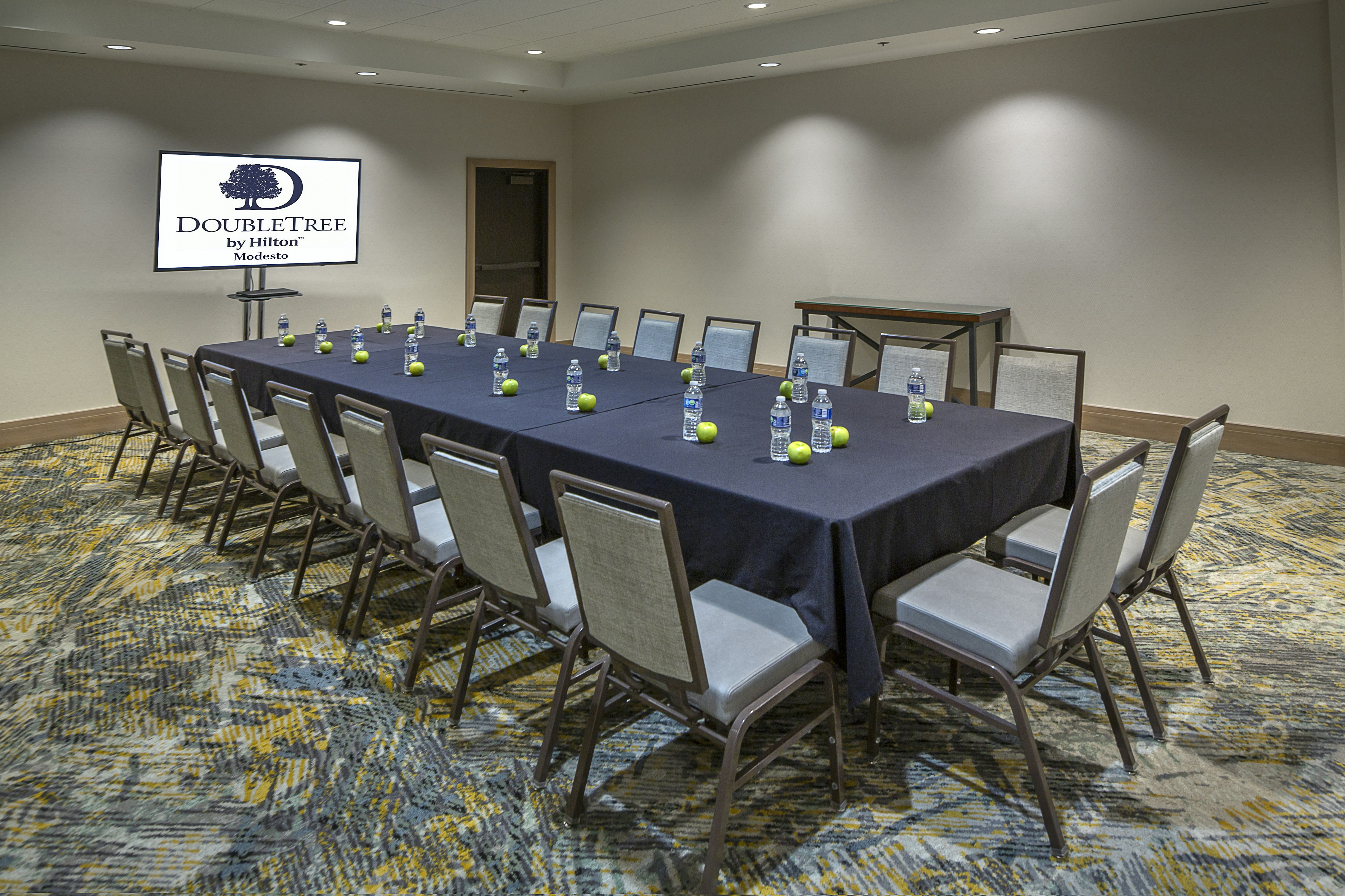 DoubleTree by Hilton Hotel Modesto 47/56