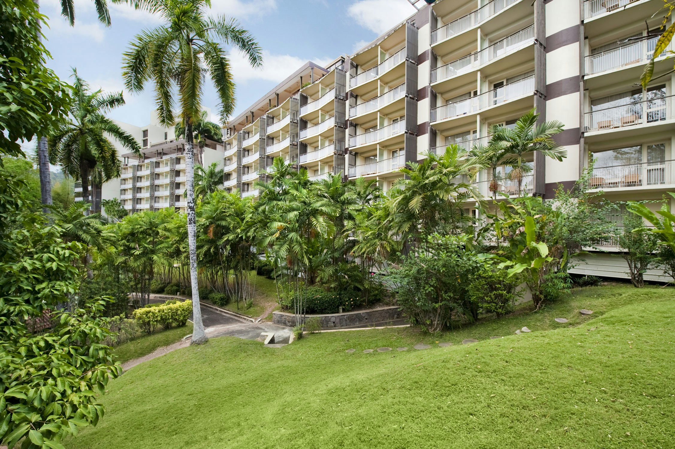 Hilton Trinidad & Conference Centre 75/78