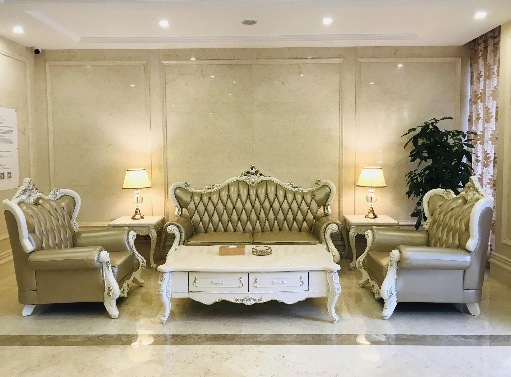 Vienna Hotel (Chengdou Dufu Thatched Cottage Jinsha Site) 27/37