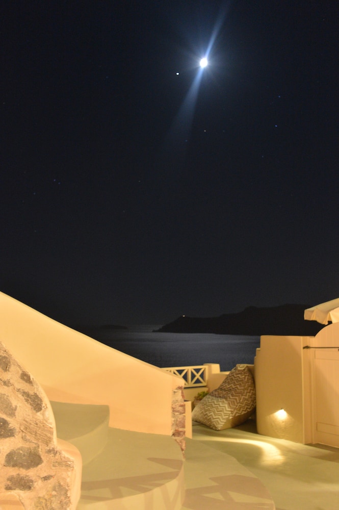 The A Collection, Oia by K and K 45/50