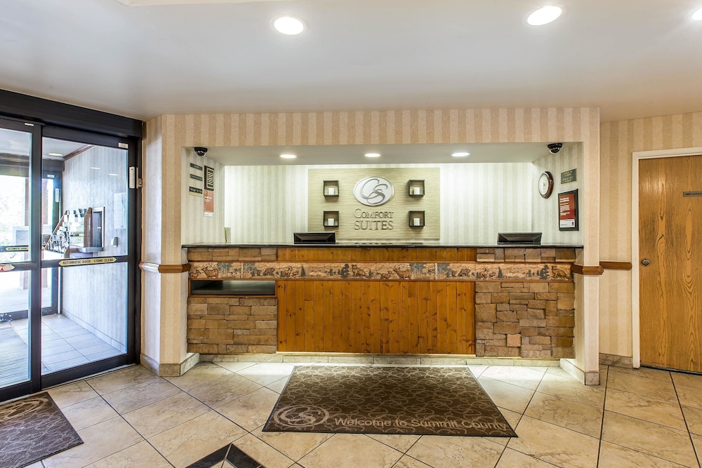 Comfort Suites Summit County Dillon, CO 8/37