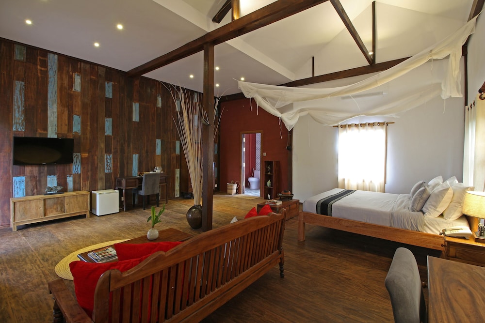 Isann Lodge 15/68