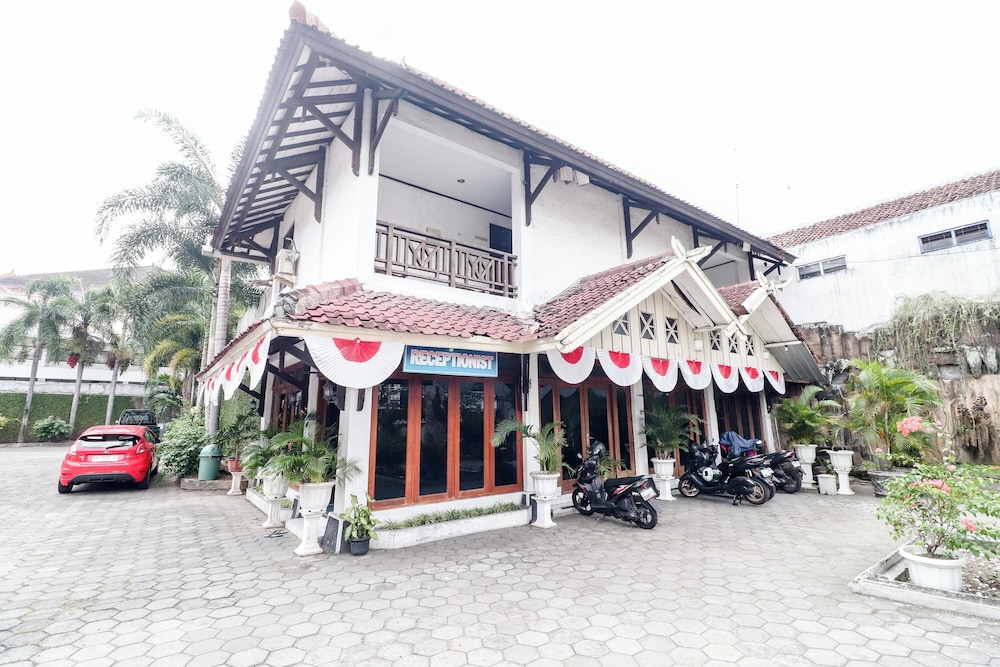 Hotel Limaran 6/77
