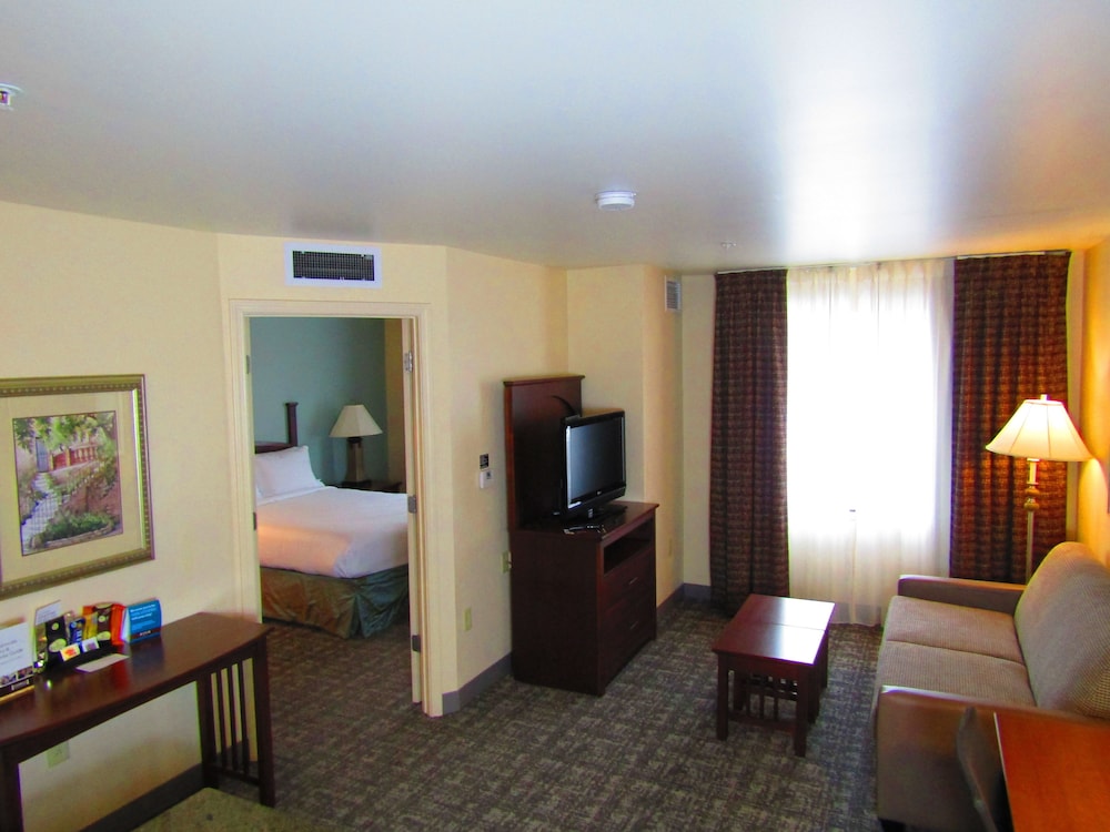 STAYBRIDGE SUITES ROCHESTER - UNIVERSITY 48/78
