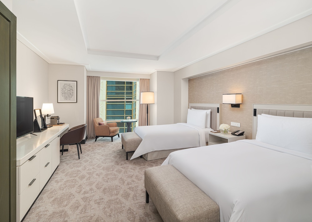 DELUXE, TWIN BEDS, CITY VIEW
