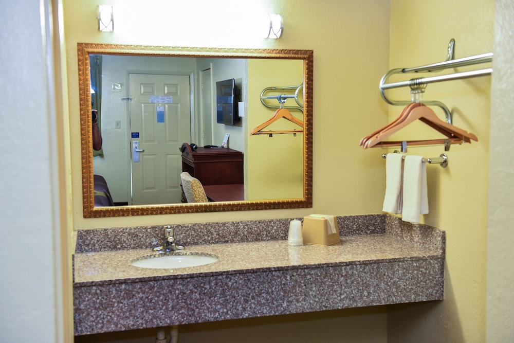 Masters Inn Tucker 12/51