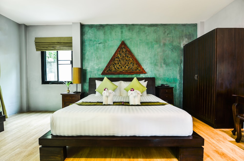 Cocoville Phuket 19/75