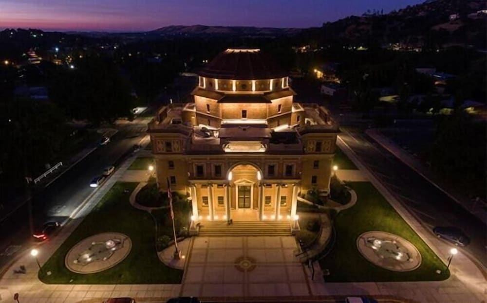 Americas Best Value Inn Atascadero Paso Roble 7/66