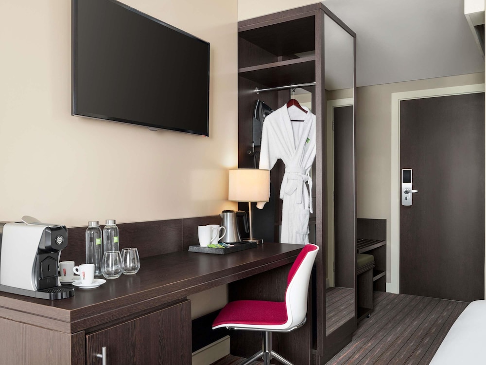 Ibis Styles Sharjah 65/68