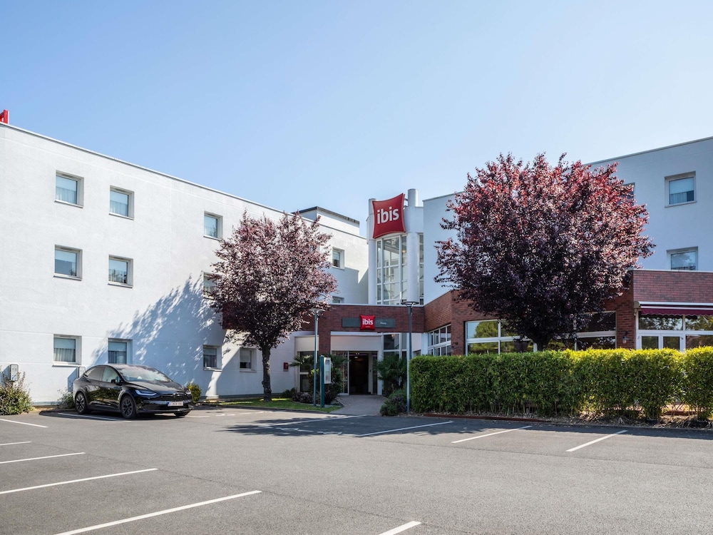 Ibis Massy 57/61