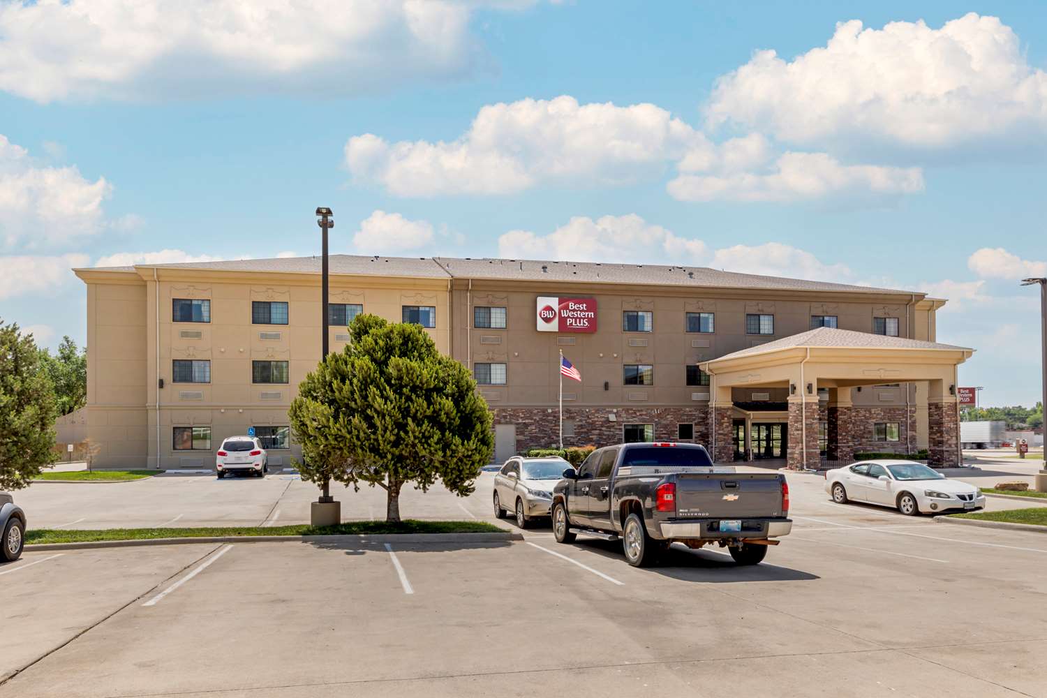 Best Western Plus Red River Inn 37/37